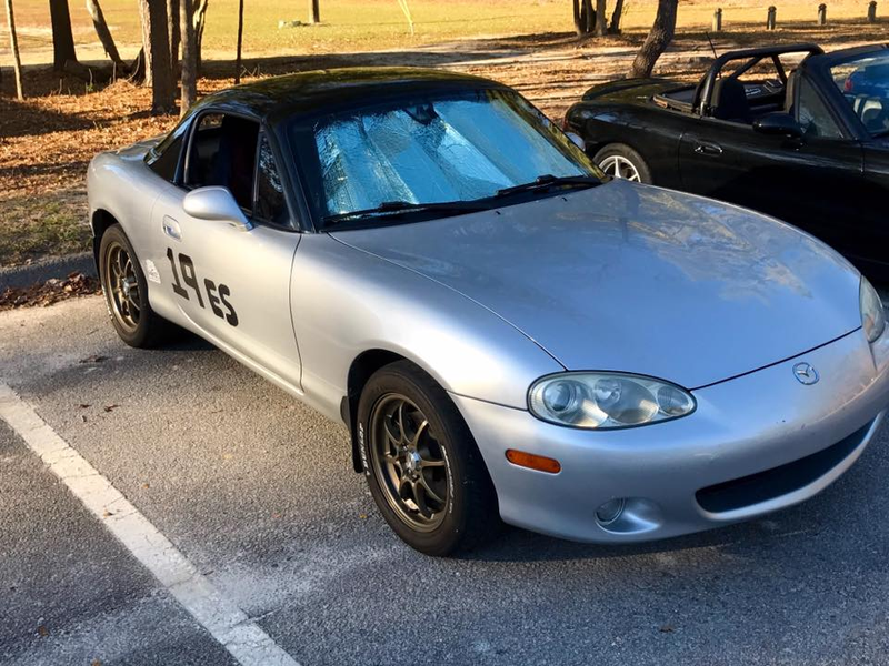 Illustration for article titled I went to a Miata meetup